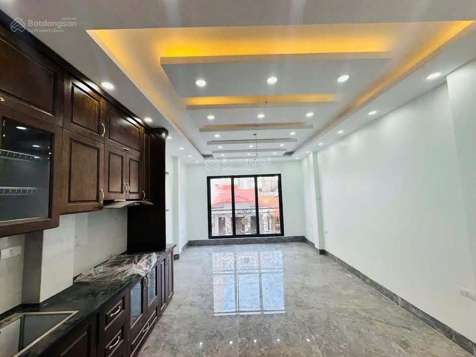 Hoàng quốc việt phân lô ô tô thang máy gara 2 thoáng, 7 tầng, 15,6 tỷ
