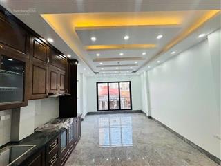 Hoàng quốc việt phân lô ô tô thang máy gara 2 thoáng, 7 tầng, 15,6 tỷ