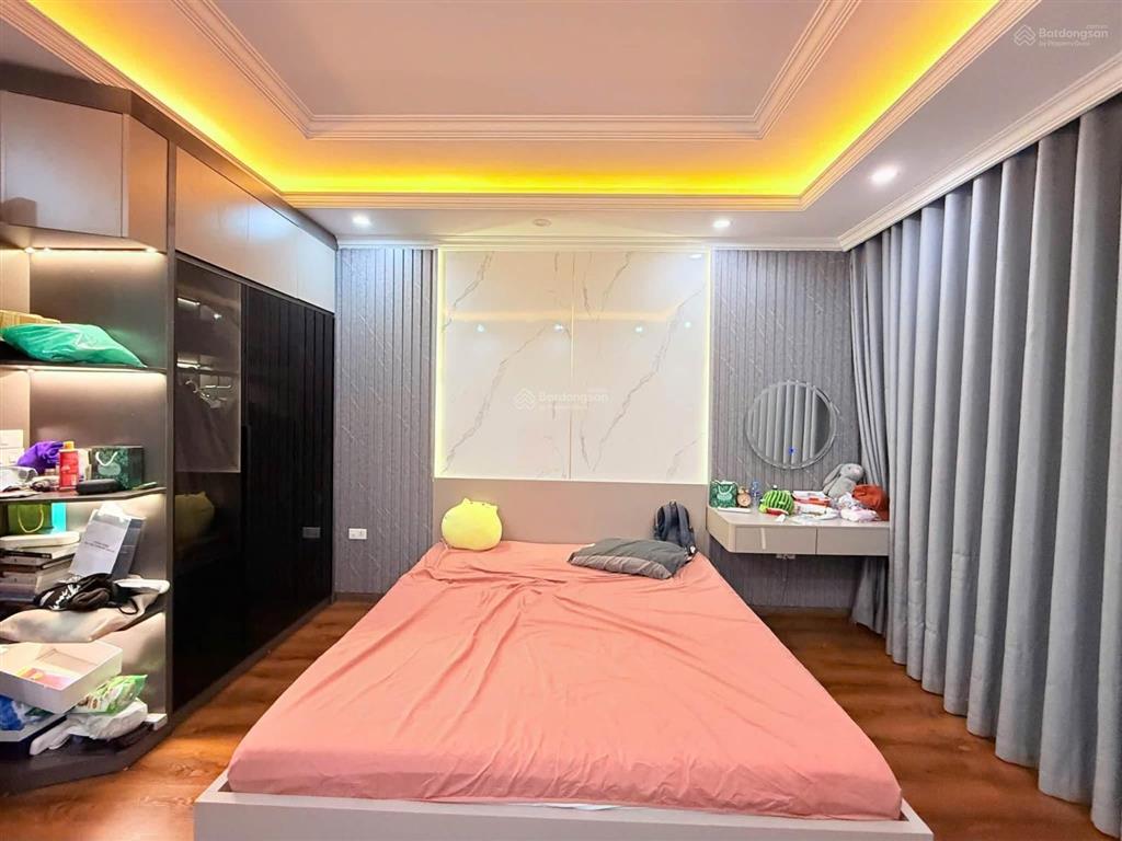 Nhà mới đẹp lạc long quân cầu giấy | 6 tầng | 3 ngủ khép kín | 10. tỷ
