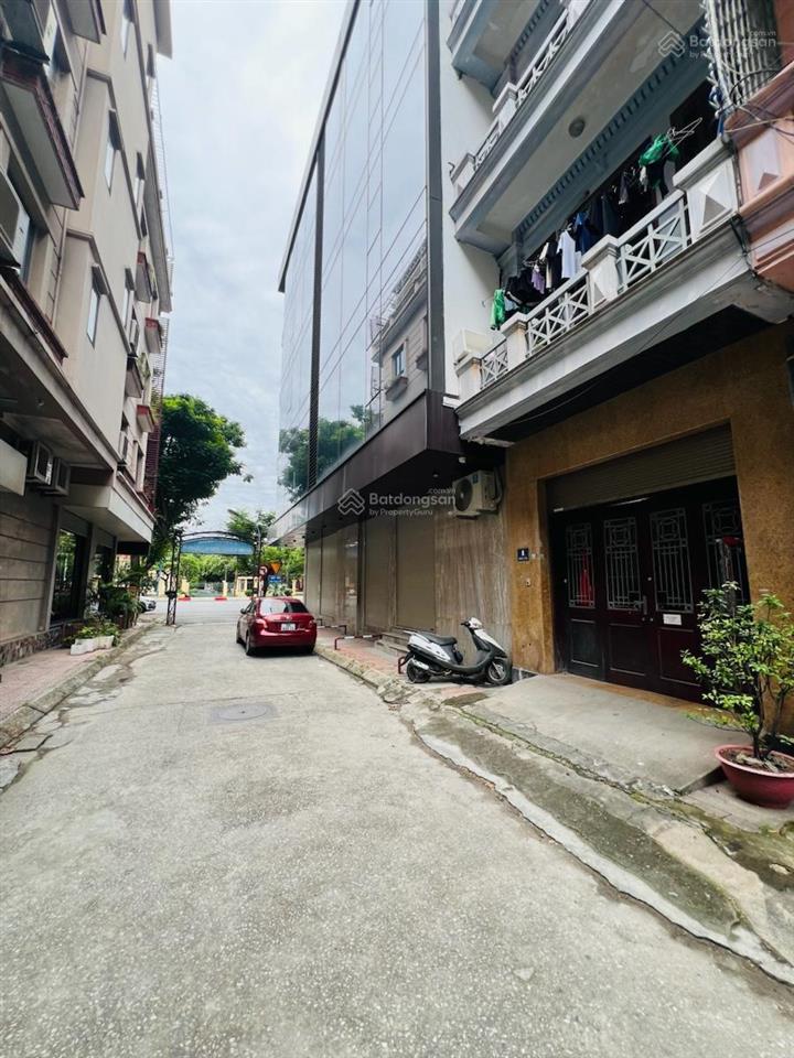 Bán nhà phân lô hoàng quốc việt cầu giấy | ô tô tránh | vỉa hè | kinh doanh | 64m | 29,6 tỷ