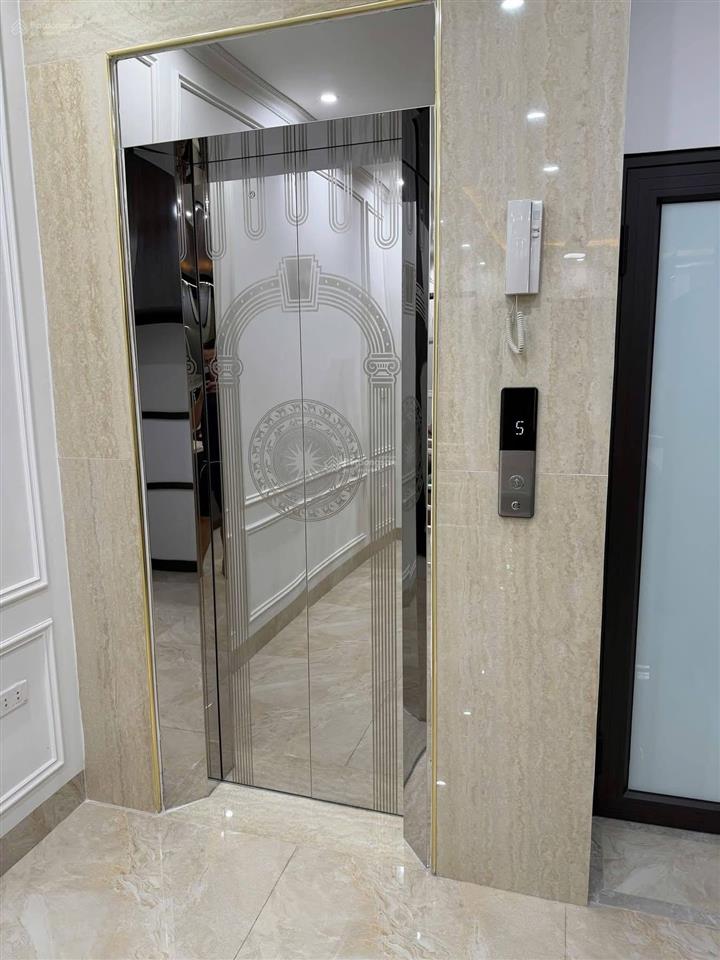 Xuân la nhà xây mới, 5 tầng thang máy, full nội thất 11,2 tỷ