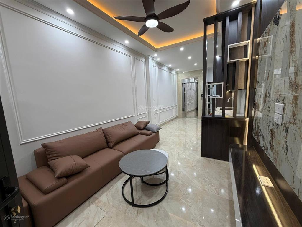 Xuân la nhà xây mới, 5 tầng thang máy, full nội thất 11,2 tỷ