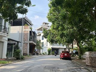 Cần bán gấp 110m2 khu phân lô quân đội tổ 25 ngọc thuỵ  long biên vị trí cạnh công viên ngọc thuỵ