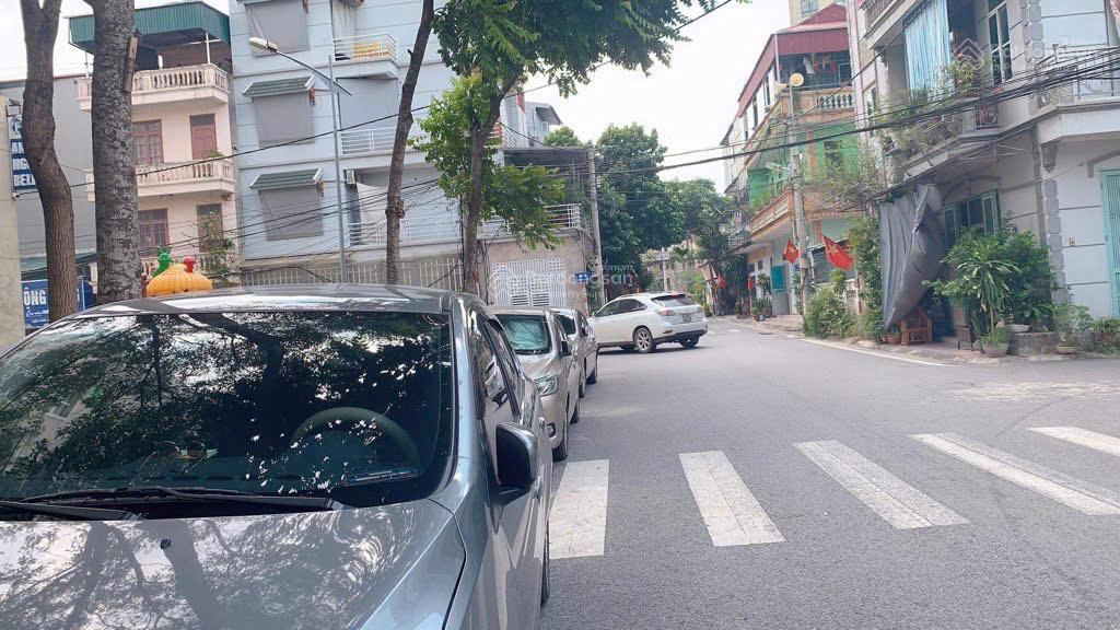 Bán đất phân lô quân đội ôtô ô tô tránh view sân bóng  ở phố lý sơn, diện tích 130m2, giá siêu rẻ