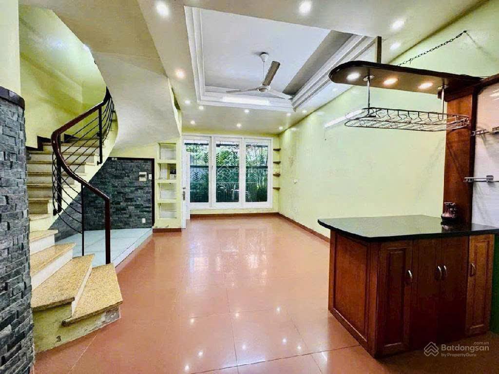 Bán nhà 4 tầng siêu đẹp, mặt tiền cực rộng ôtô tránh kinh doanh gần cầu trần hưng đạo tương lai