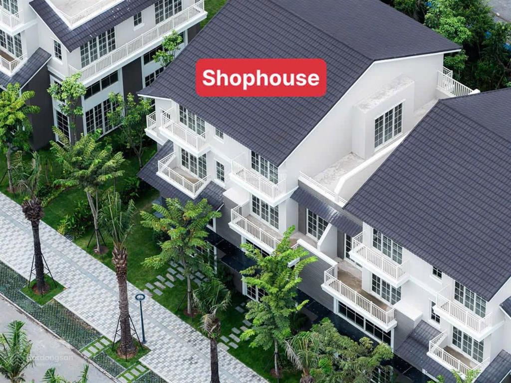 Cho thuê shopvilla  shophouse xẻ khe nằm trục đường chính 30m, vừa ở vừa kinh doanh eco retreat