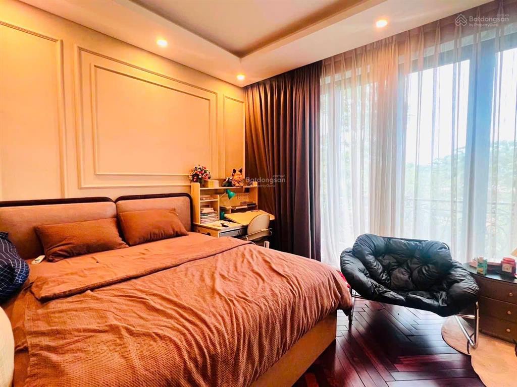 Bán nhà mặt phố tại bình hòa 15 full nội thất cao cấp