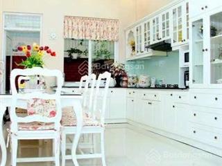 Cần bán siêu phẩm trung tâm tp ngay phố tây hoàng văn thụ