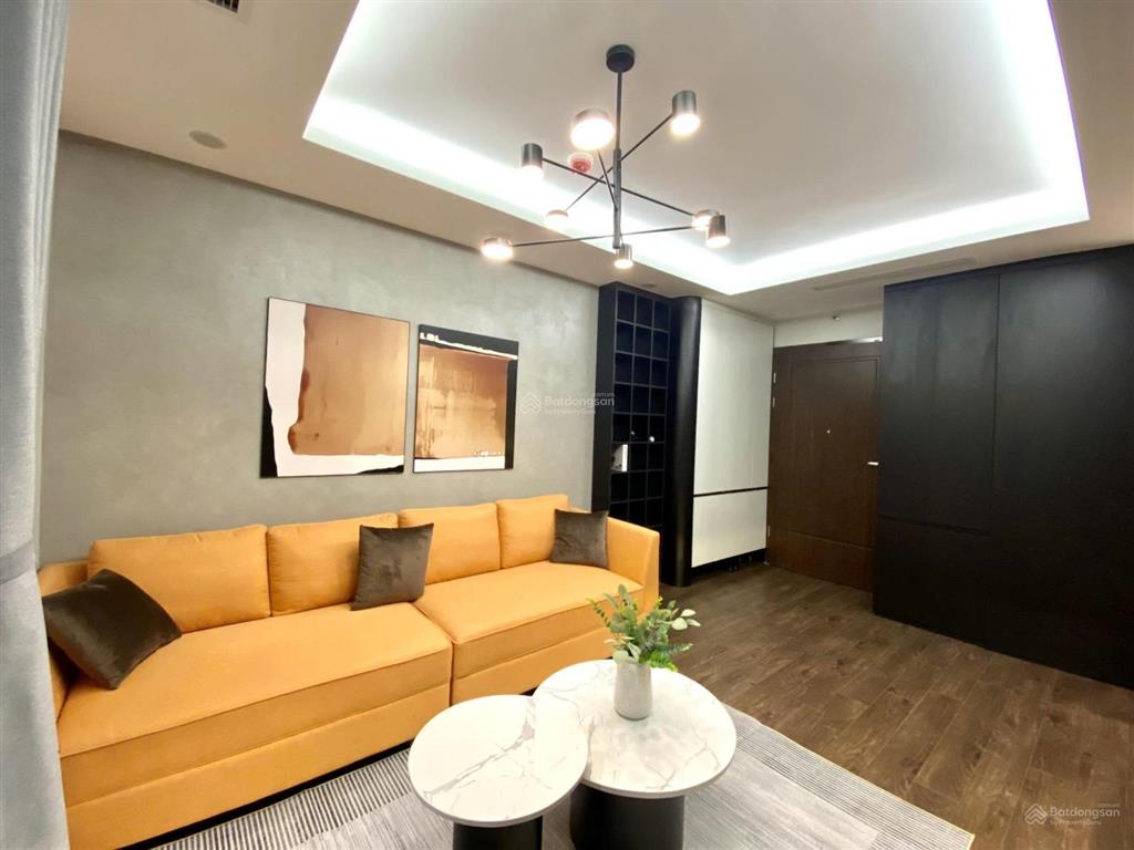 Bán cc tại tây hồ residence, 8,x tỷ, 75m2, 2pn, 2wc, full nội thất hot!
