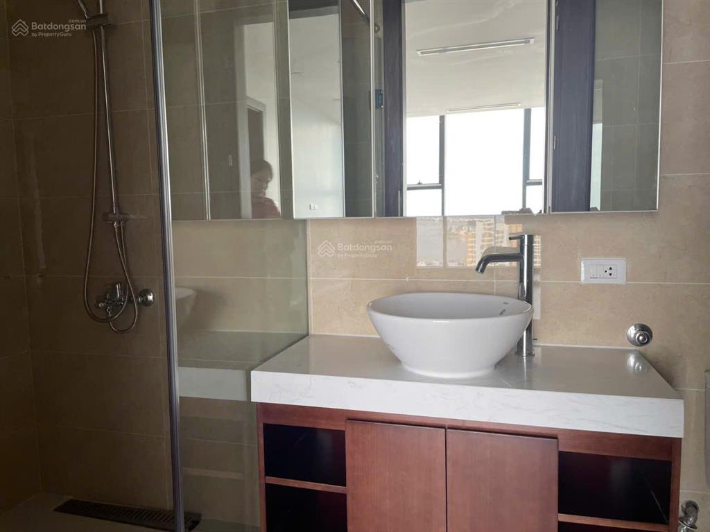 Bán cc tại tây hồ residence, 8,x tỷ, 75m2, 2pn, 2wc, full nội thất hot!