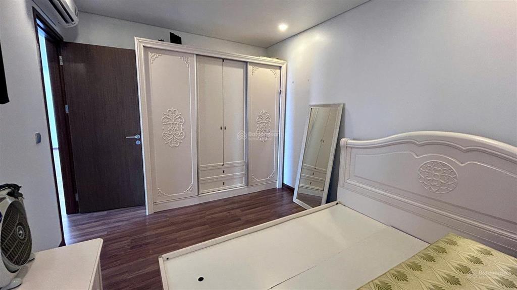 Cho thuê căn hộ 3pn, 2wc, đầy đủ nội thất đẹp, 121m2 tại n03t2 ngoại giao đoàn, hà nội