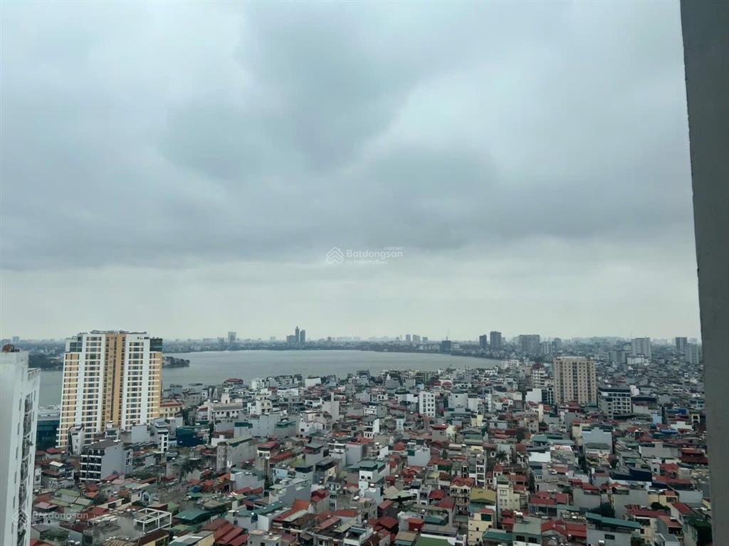 Cho thuê căn hộ 3pn view hồ tây, nhà mới tinh