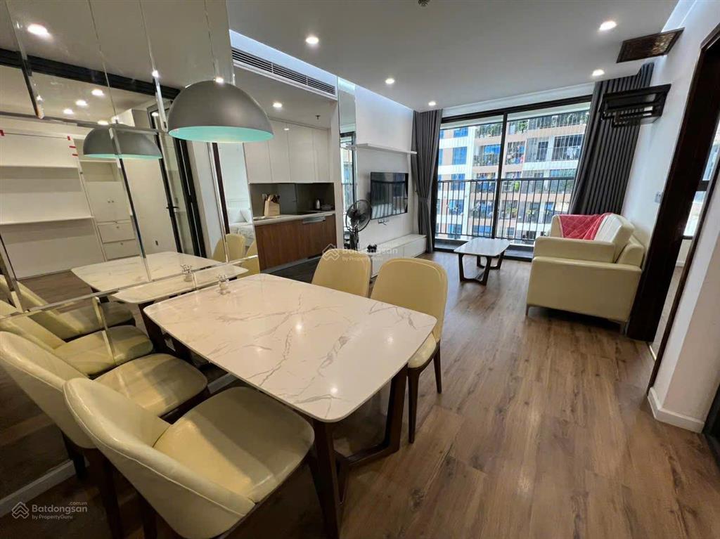 Cho thuê gấp cc 6th element, 13 triệu vnd, 64m2, 2pn, 1wc, full nội thất tại xuân la, tây hồ
