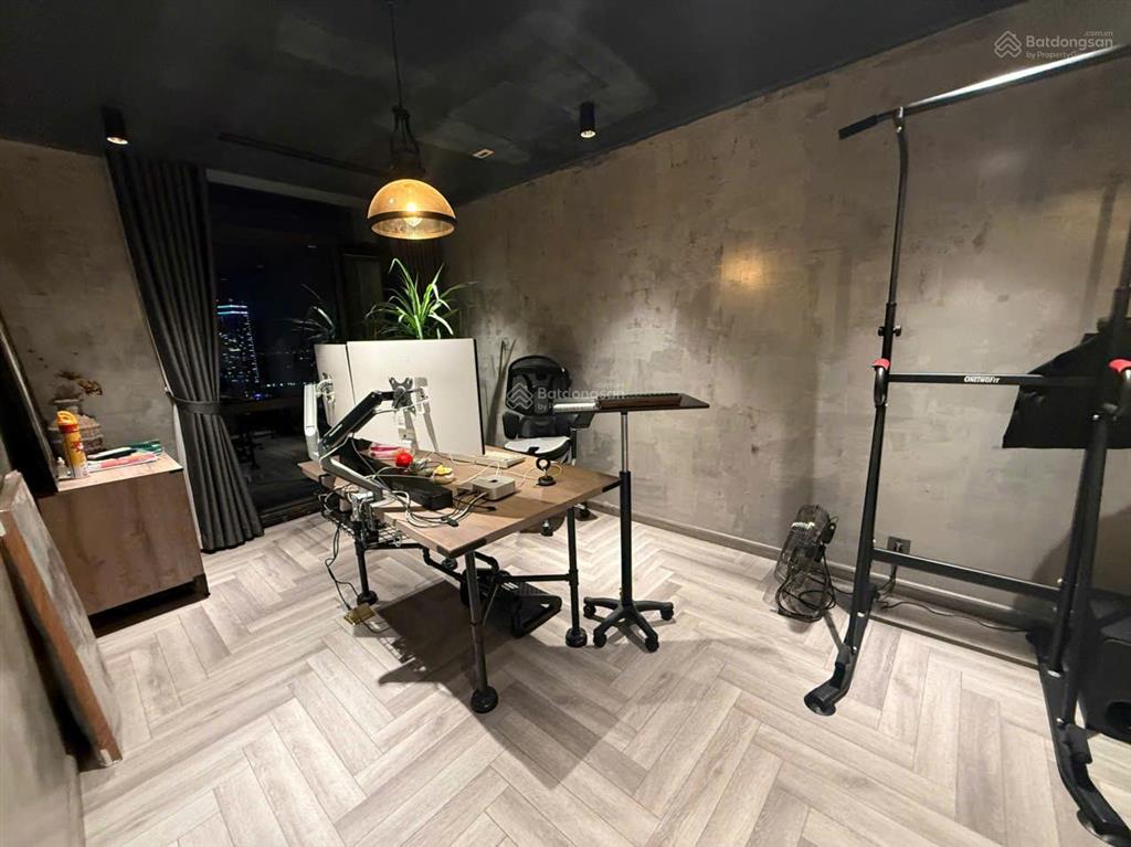 Cho thuê căn hộ cc 5pn 3wc tại udic westlake, 300m2