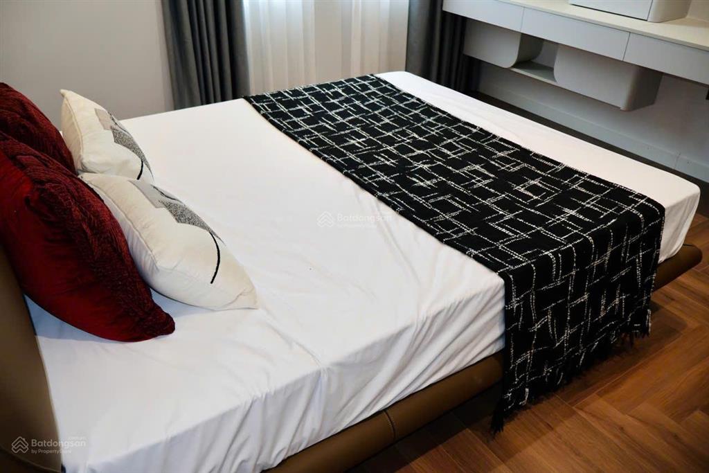 Cho thuê căn hộ 87m2, 15 triệu vnd tại n01t5 ngoại giao đoàn