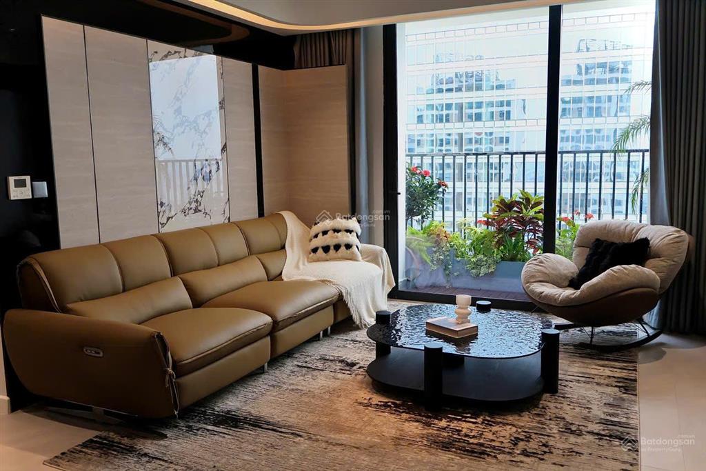 Cho thuê căn hộ 87m2, 15 triệu vnd tại n01t5 ngoại giao đoàn