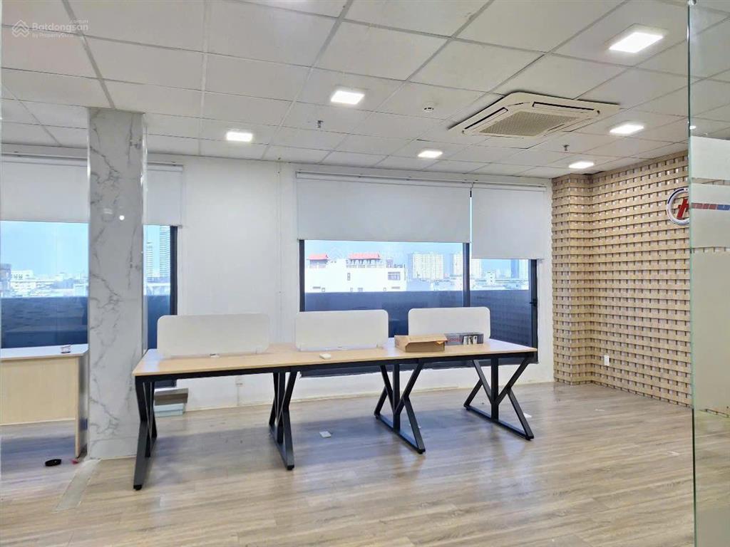 Chỉ còn 1 sàn duy nhất  50m² saigon pearl  giá 26tr (full pql)