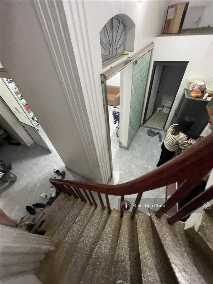 Chính chủ bán nhà riêng 3 tầng  42m2  mễ trì  từ liêm  ngõ rộng ô tô đậu cửa