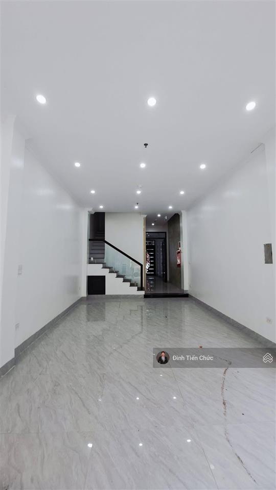 Chính chủ bán gấp nhà sát dv xa la, hà đông 45m2 mt 4m kinh doanh, ô tô tránh, 5tầng thang máy