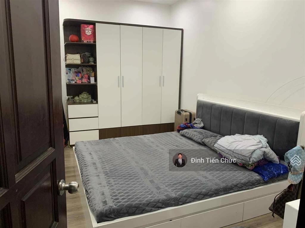 Bán gấp căn chung cư 70m ct4 lô góc tầng đẹp xa la gần văn quán, hà đông giá tốt