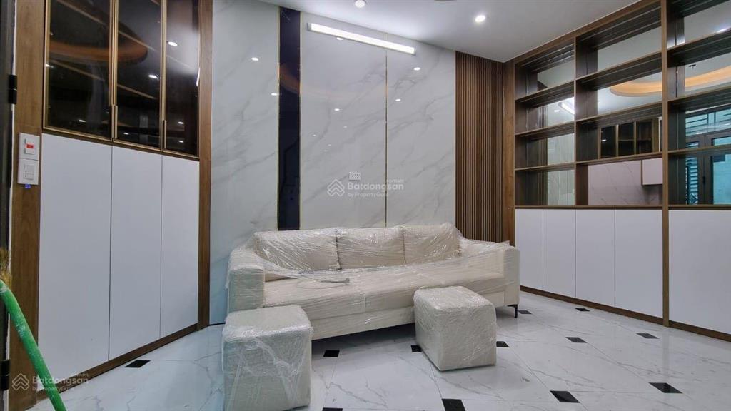 Chính chủ cần bán gấp nhà 4.5t khu đấu giá mậu lương kiến hưng 60m2 phân lô, ô tô tránh, giá đầu tư