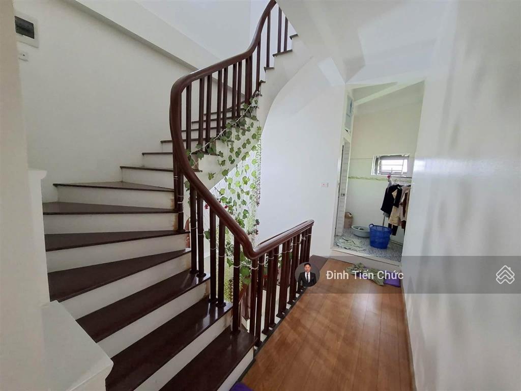 Bán gấp nhà dịch vụ xa la hà đông lô góc 52m/70m 4.5 tầng kinh doanh, vỉa hè giá tốt