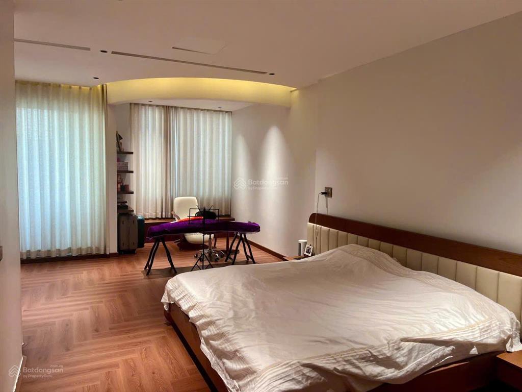 Bán lk 5 tầng khu đô thị việt hưng long biên view vườn hoa dt đất 120 m2 mặt tiền 6m full nội thất