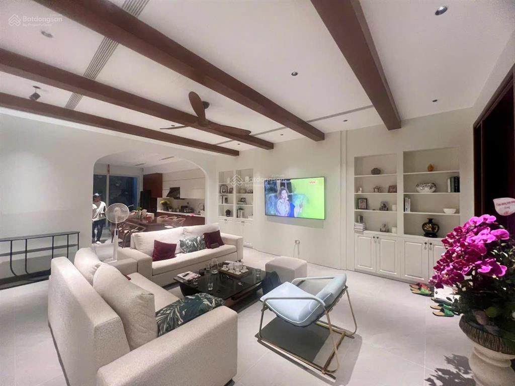 Bán lk 5 tầng khu đô thị việt hưng long biên view vườn hoa dt đất 120 m2 mặt tiền 6m full nội thất