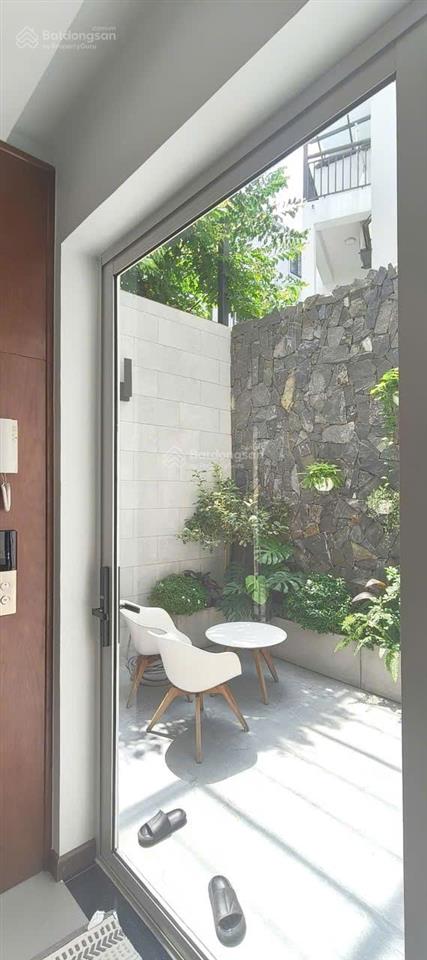 Bán lk 5 tầng khu đô thị việt hưng long biên view vườn hoa dt đất 120 m2 mặt tiền 6m full nội thất