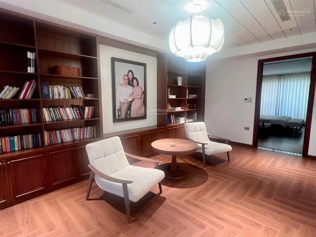 Bán lk 5 tầng khu đô thị việt hưng long biên view vườn hoa dt đất 120 m2 mặt tiền 6m full nội thất