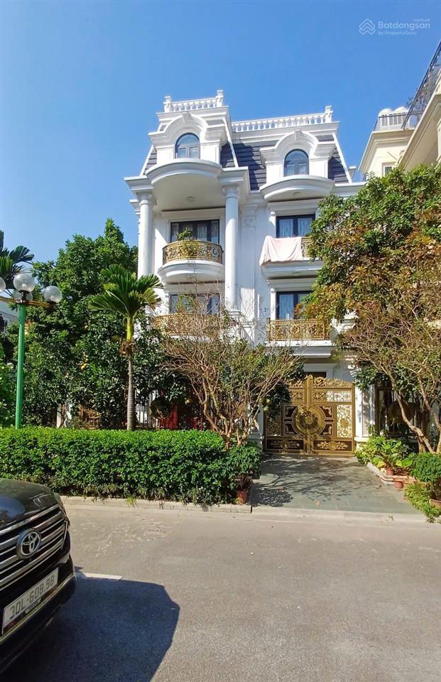 Bán biệt thự đơn lập góc khu đô thị việt hưng dt 250 m2 hoàn thiện đẹp full nội thất (như ảnh)