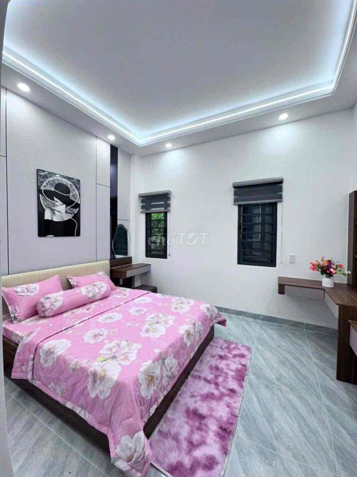 nhà 2 lầu 1 trệt Bình Chuẩn,Thuận An,đầy đủ nội thất,đường 7m đậu ô to