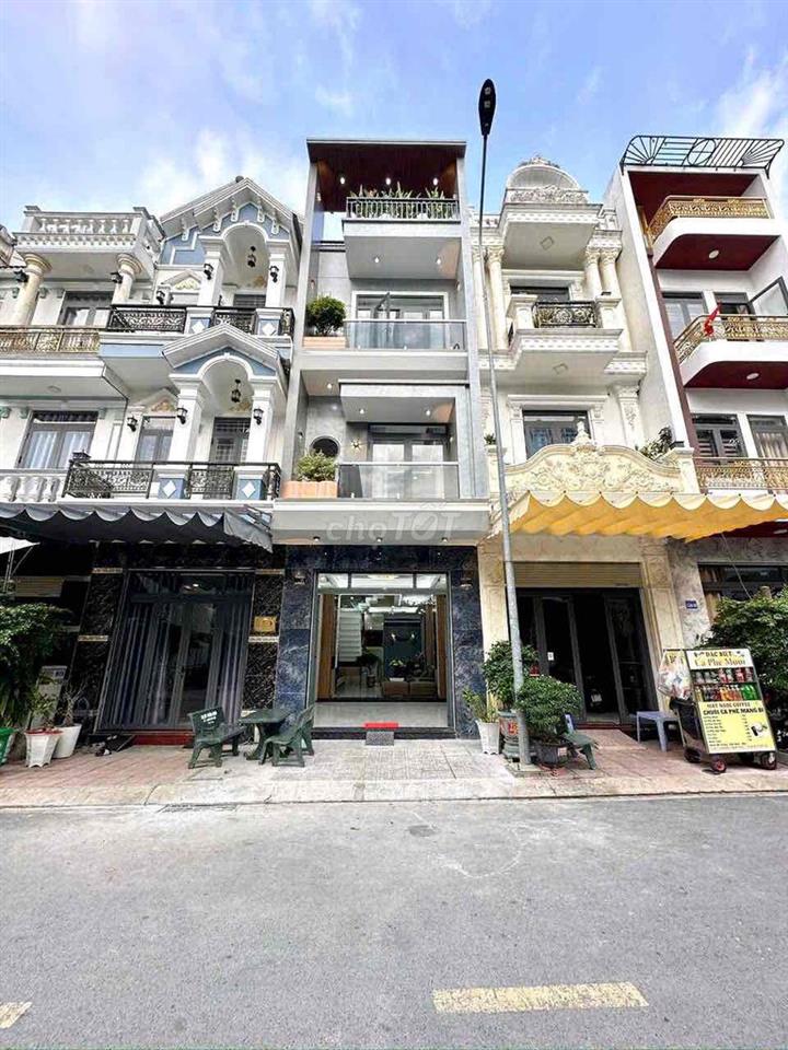 nhà 2 lầu 1 trệt Bình Chuẩn,Thuận An,đầy đủ nội thất,đường 7m đậu ô to