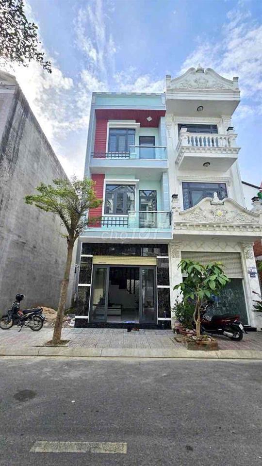 nhà 2 lầu 1 trệt Bình Chuẩn,Thuận An,nội thất cơ bản