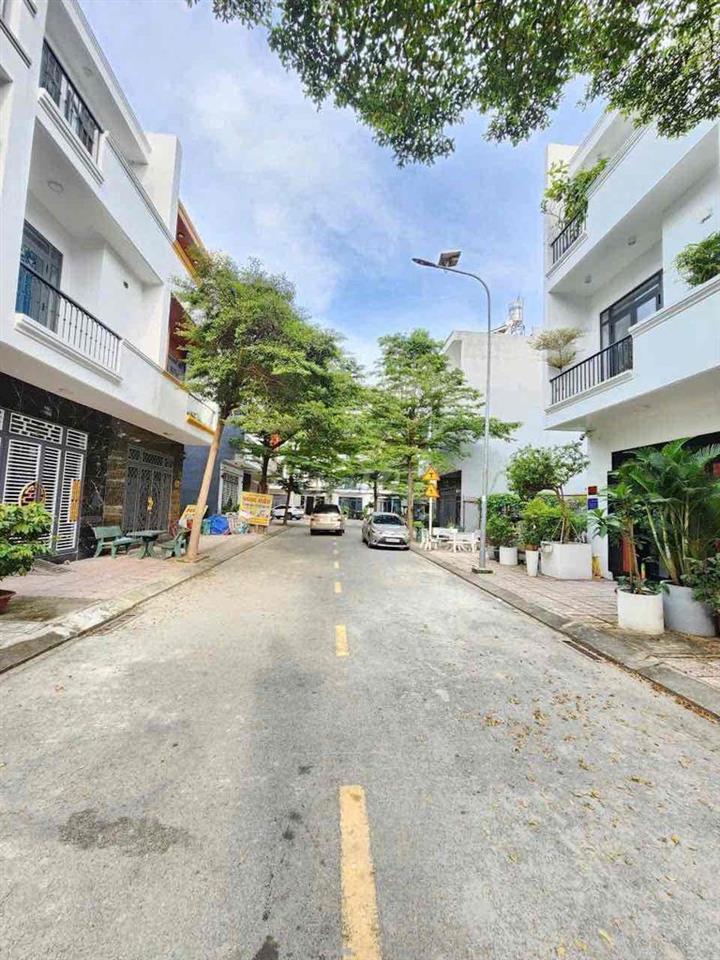 nhà 1 trệt 2 lầu AN PHÚ, THUẬN AN,đường 7m đậu ô tô ok