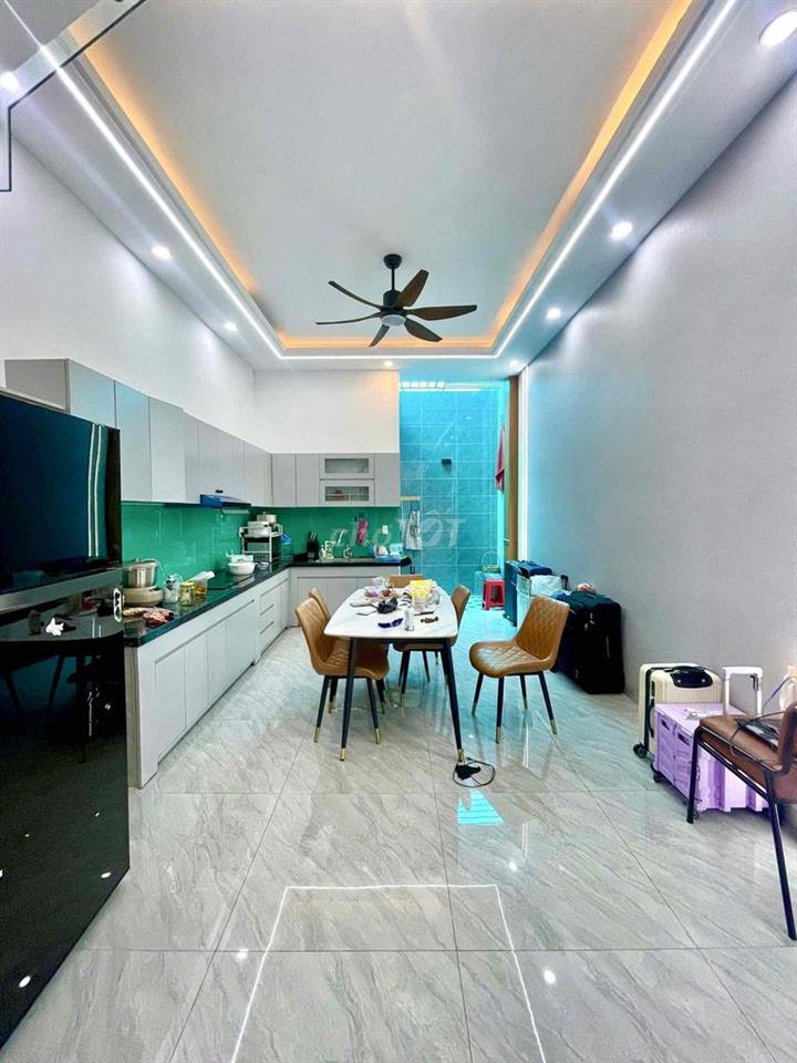 nhà 1 trệt 2 lầu THUẬN GIAO, kế đường 22/12 gần VSIP1,có nội thất