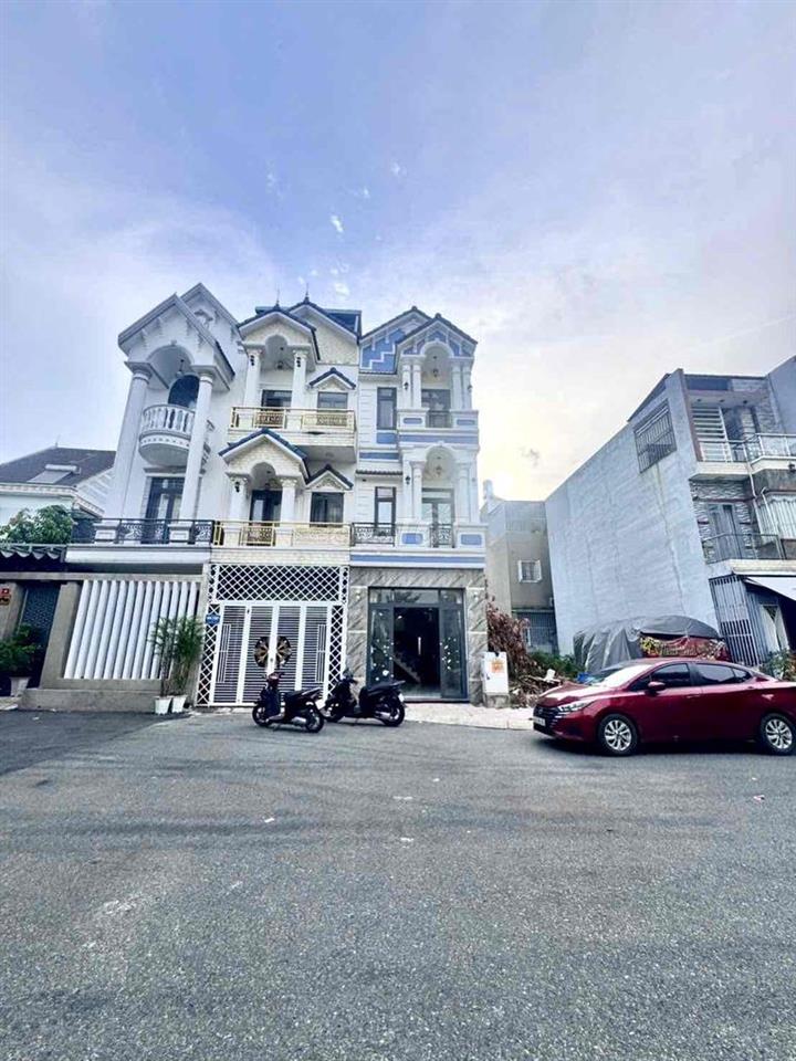nhà 2 lầu 1 trệt Bình Chuẩn,Thuận An, Gần ngã tư miễu Ông cù,4p ngủ