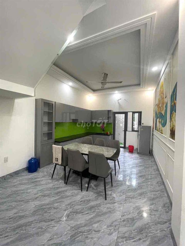 nhà 1 trệt 2 lầu,gần VSIP1,kế đường 22/12,đủ nội thất,đường 7m