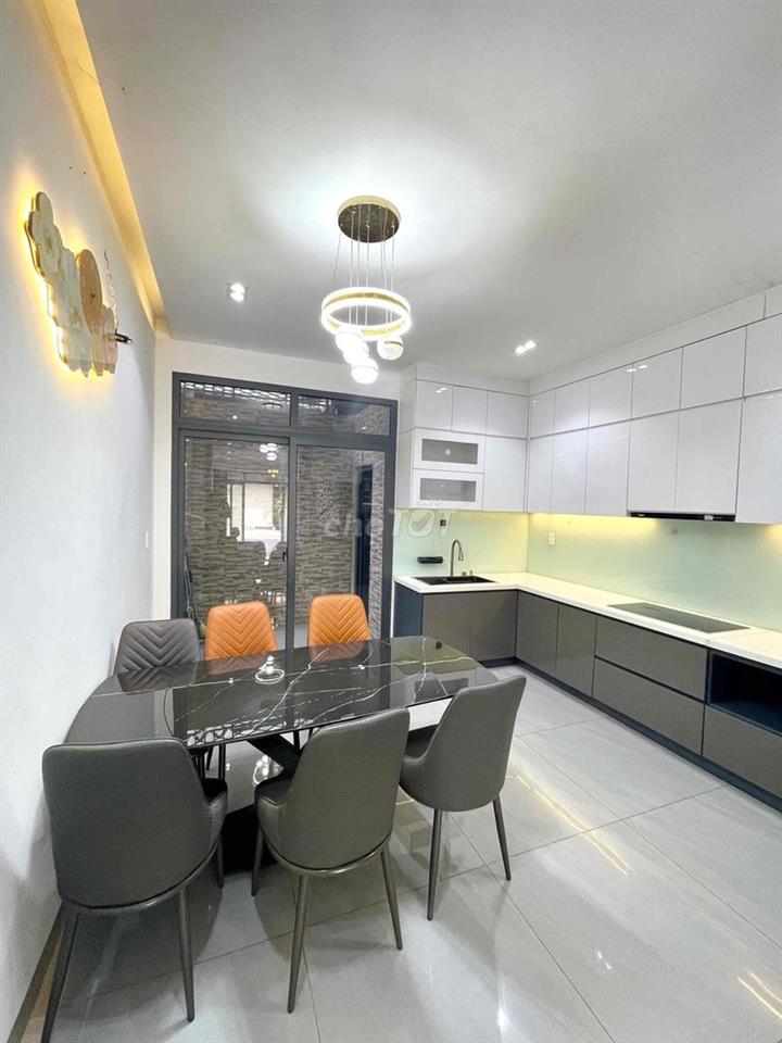 nhà 2 lầu 1 trệt Bình Chuẩn,Thuận An,có nội thất,đường 7m đậu ô tô ok