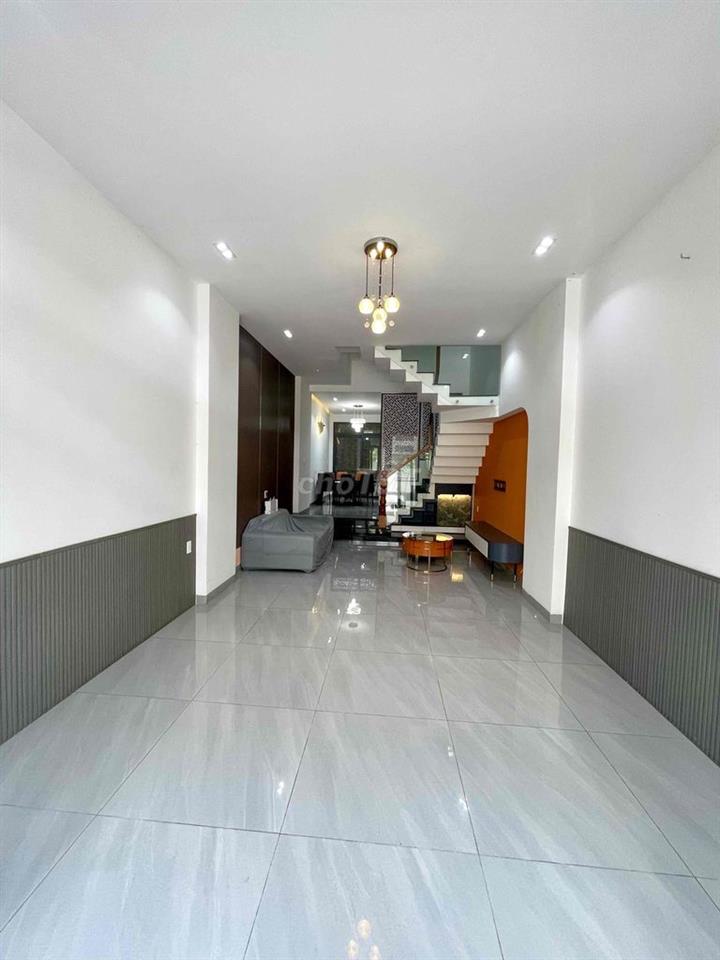 nhà 2 lầu 1 trệt Bình Chuẩn,Thuận An,có nội thất,đường 7m đậu ô tô ok