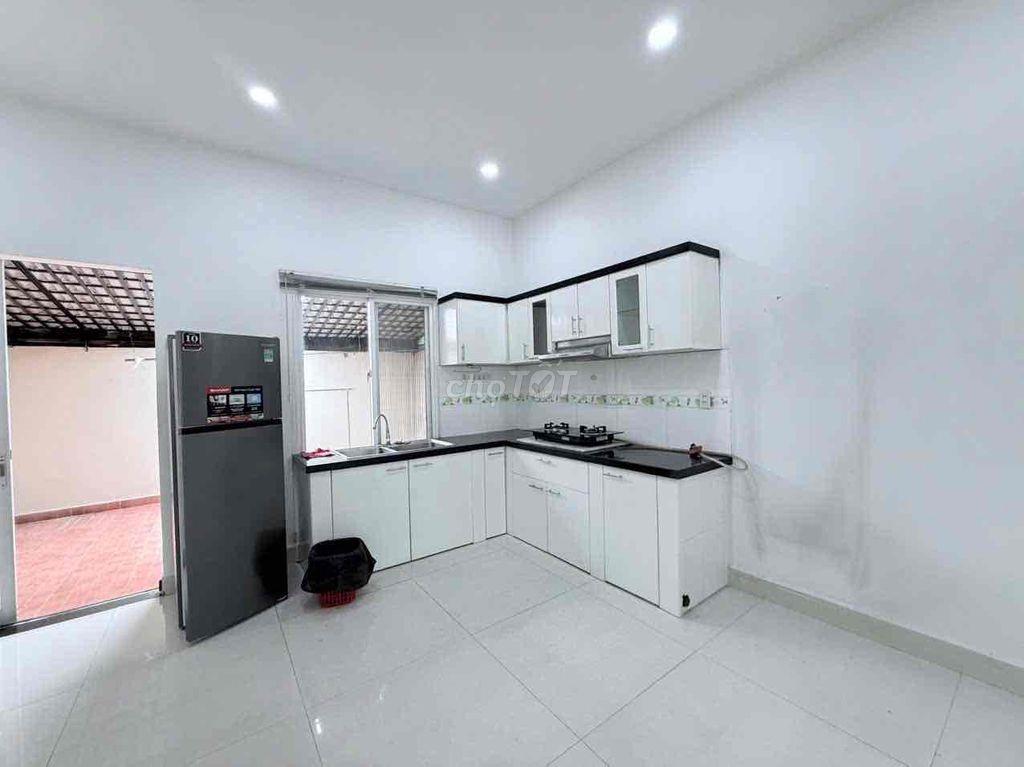 nhà OASIS VIỆT SING,150m2,kế VSIP1,đầy đủ nội thất,sân xe hơi