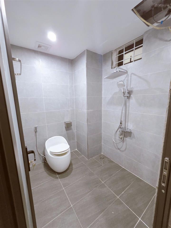 Chính chủ cần tiền bán gấp căn góc 4 phòng ngủ 142m tòa ct3  1 kđt mễ trì hạ, full nội thất xịn