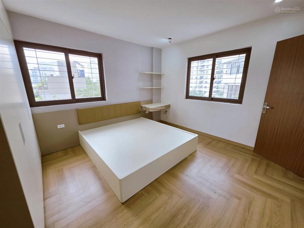 Chính chủ cần tiền bán gấp căn góc 4 phòng ngủ 142m tòa ct3  1 kđt mễ trì hạ, full nội thất xịn