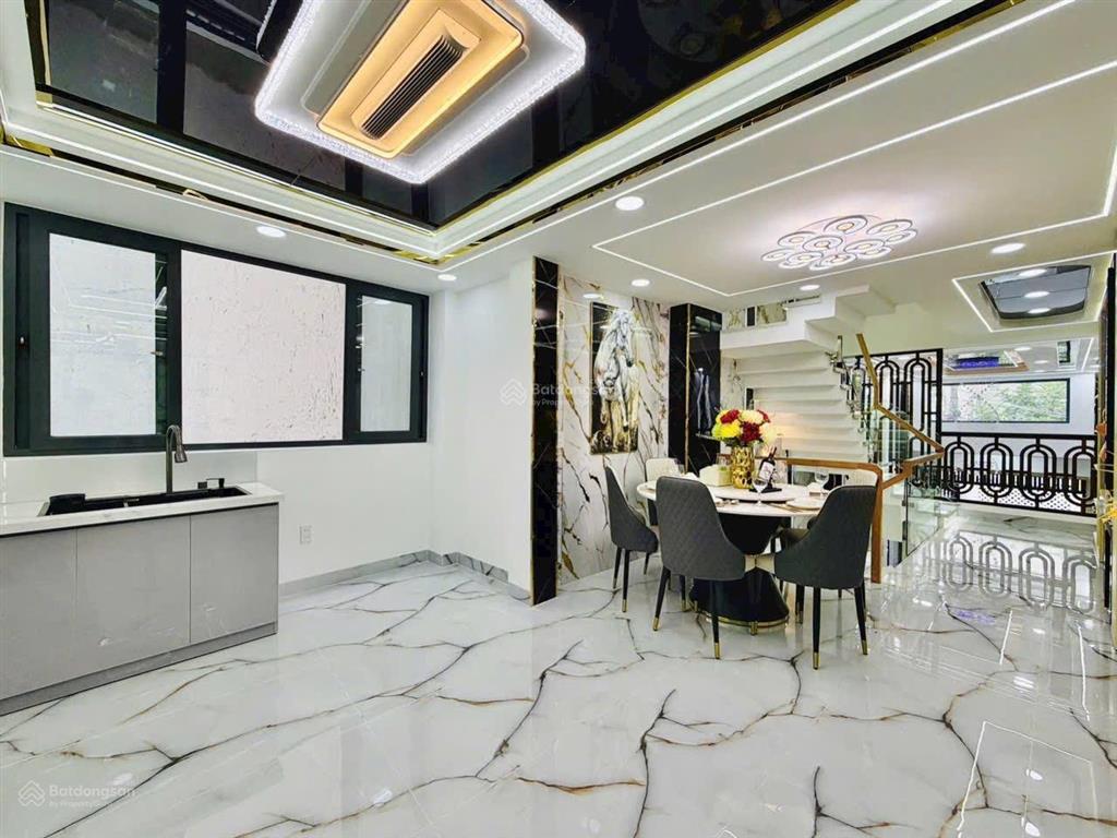 Nhà đẹp xây mới  ngay mt quang trung  gần chợ hạnh thông tây gò vấp. diện tích 72m2 (nở hậu)