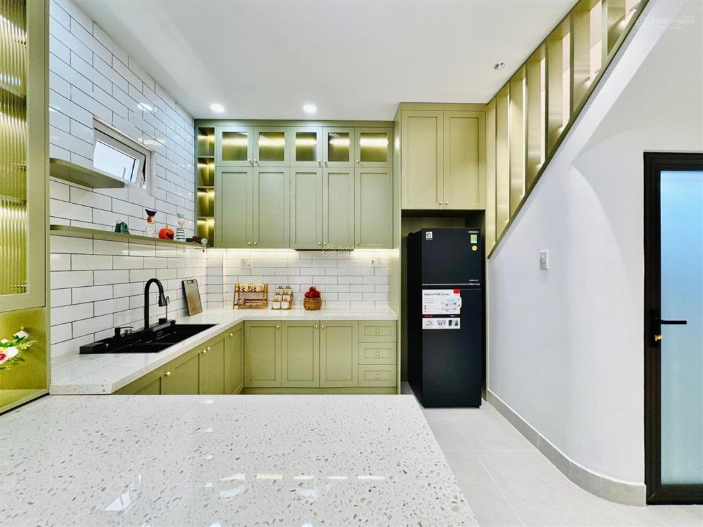 Giảm 300tr  nhà gần emart phan huy ích gò vấp. diện tích 4m x 10m. hướng đông bắc. hai mặt hẻm