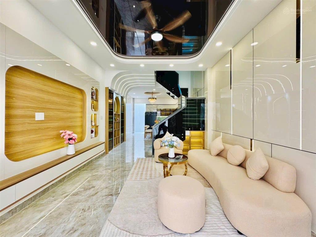 Bán nhà vị trí đẹp sau 1 căn ra hẻm xe tải thông  xây mới đẹp 3pn