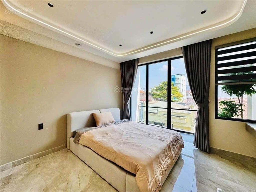 Hạ giá cho căn nhà hxh sau căn mt phường trung tâm gò vấp