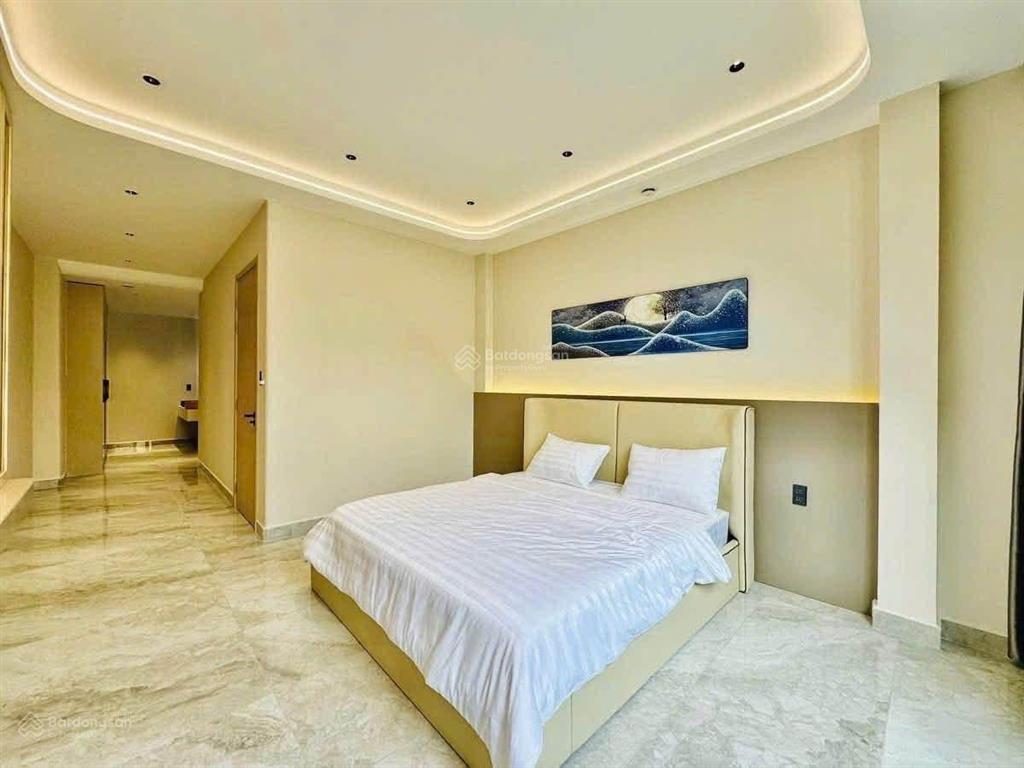 Hạ giá cho căn nhà hxh sau căn mt phường trung tâm gò vấp
