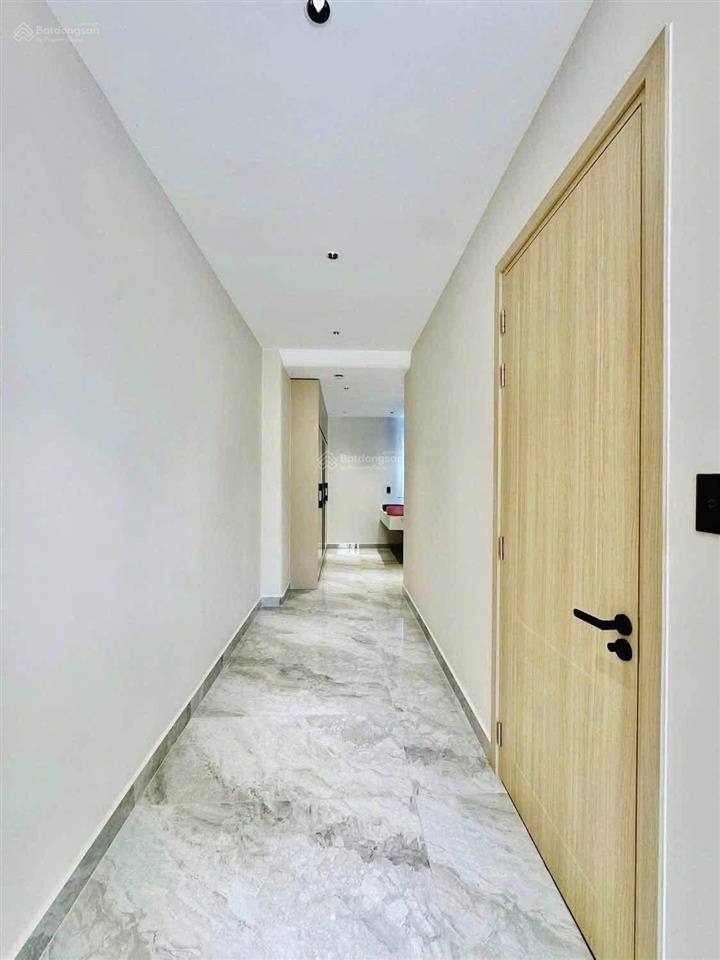 Hạ giá cho căn nhà hxh sau căn mt phường trung tâm gò vấp
