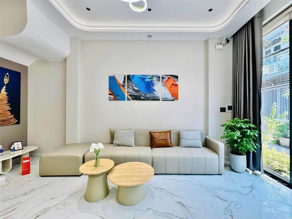 Hạ giá cho căn nhà hxh sau căn mt phường trung tâm gò vấp